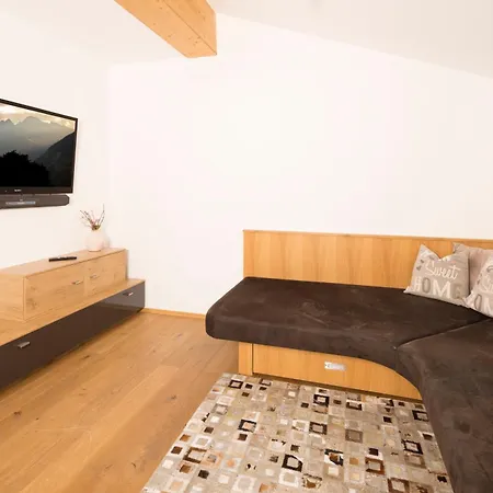 Huber Apartment *